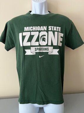 Nike 2005 Michigan State Green Izzone Spartans Graphic Tee